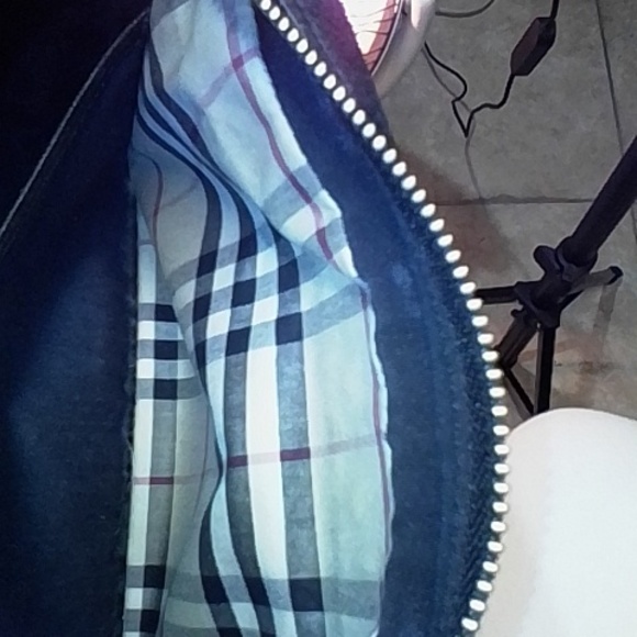 Authentic Burberry wrislet - Picture 11 of 16